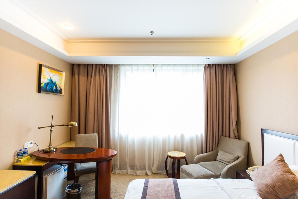 Hotel Vienna International - Expo Branch 3*